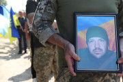 Герої не вмирають: у Вараській громаді попрощалися з Віталієм Першутою